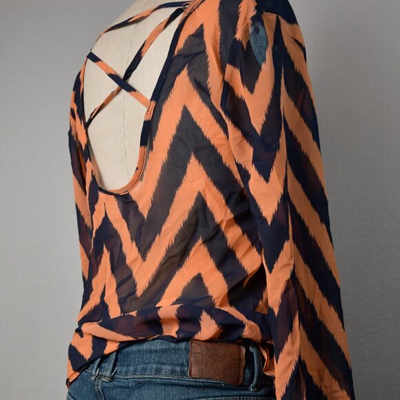 Moa Moa 3/4 Sleeve Zig Zag Pattern Blouse Size L - Picture 5 of 8